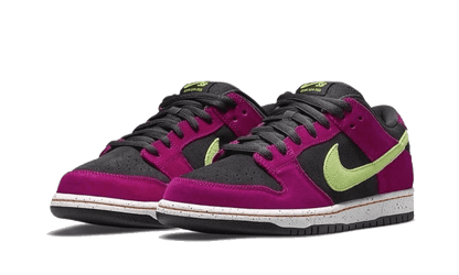 sb-dunk-low-red-plum-socksforsport