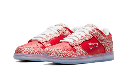 sb-dunk-low-stingwater-magic-mushroom-socksforsport