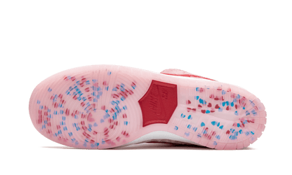 sb-dunk-low-strangelove-socksforsport