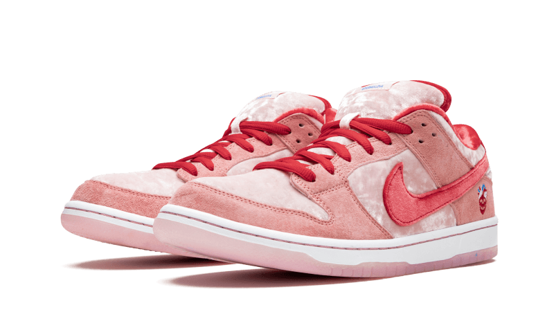 sb-dunk-low-strangelove-socksforsport