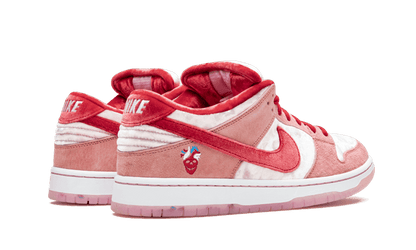 sb-dunk-low-strangelove-socksforsport