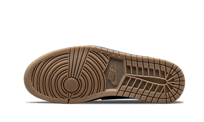 air-jordan-1-low-solefly-carnivore-socksforsport