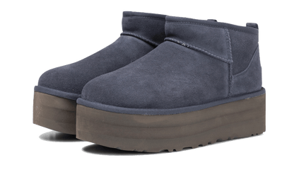 classic-ultra-mini-platform-boot-eve-blue-socksforsport