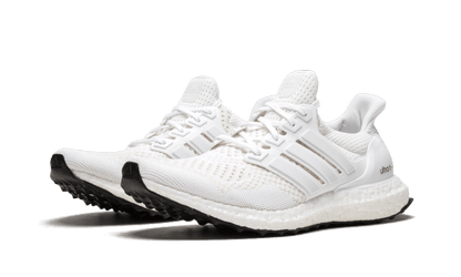 ultra-boost-10-core-white-socksforsport