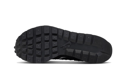 vaporwaffle-sacai-jean-paul-gaultier-black-white-socksforsport