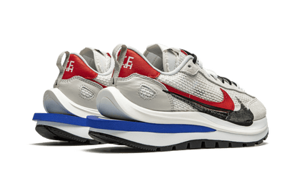 vaporwaffle-sacai-sport-fuchsia-game-royal-socksforsport