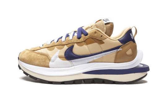 vaporwaffle-sacai-tan-navy-socksforsport