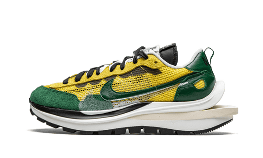 vaporwaffle-sacai-tour-yellow-stadium-green-socksforsport