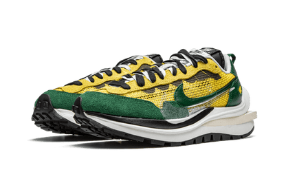 vaporwaffle-sacai-tour-yellow-stadium-green-socksforsport