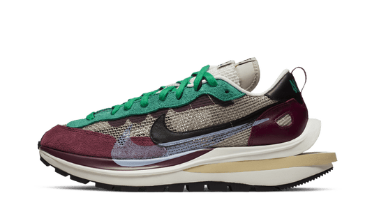 vaporwaffle-sacai-villain-red-neptune-green-socksforsport