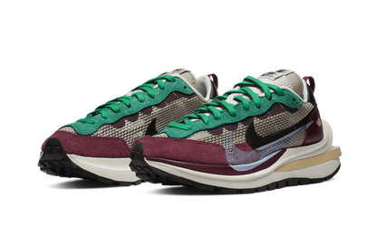 vaporwaffle-sacai-villain-red-neptune-green-socksforsport