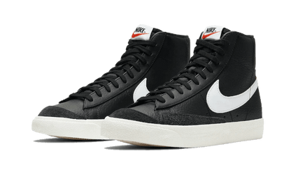 blazer-mid-77-vintage-black-sail-socksforsport
