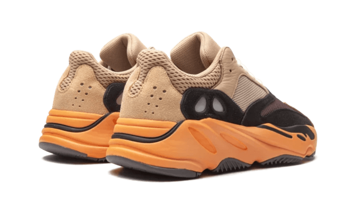 yeezy-700-enflame-amber-socksforsport