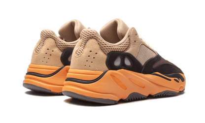 yeezy-700-enflame-amber-socksforsport