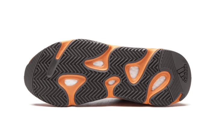 yeezy-700-enflame-amber-socksforsport