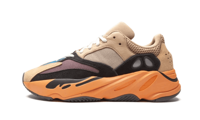 yeezy-700-enflame-amber-socksforsport