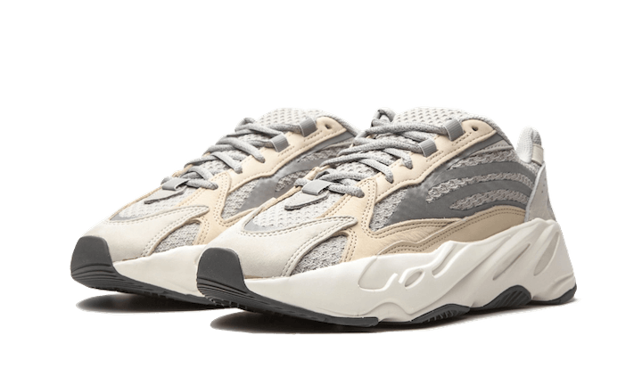 yeezy-700-v2-cream-socksforsport