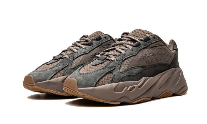 yeezy-700-v2-mauve-socksforsport