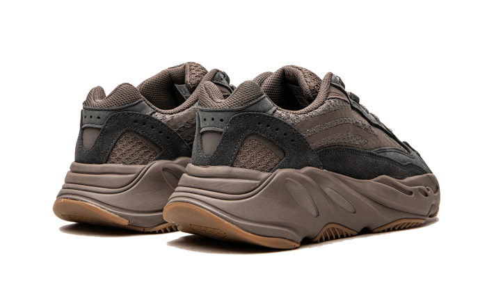 yeezy-700-v2-mauve-socksforsport