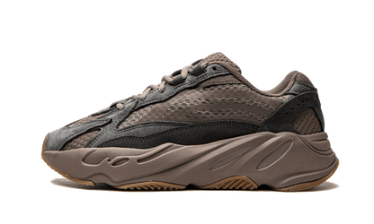 yeezy-700-v2-mauve-socksforsport