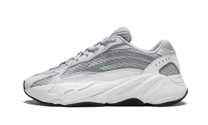 yeezy-700-v2-static-socksforsport