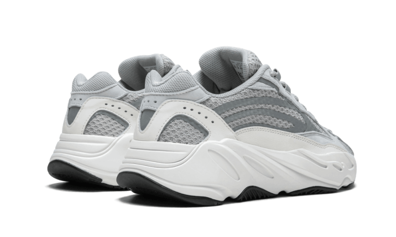 yeezy-700-v2-static-socksforsport
