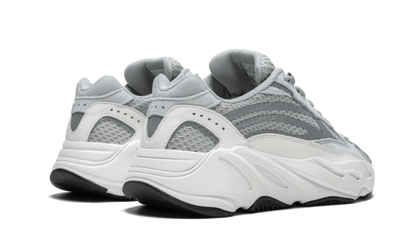 yeezy-700-v2-static-socksforsport