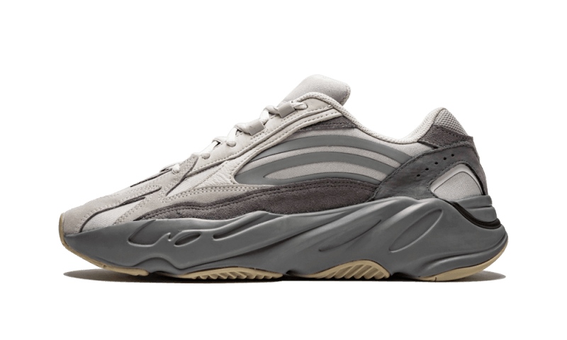 yeezy-700-v2-tephra-socksforsport