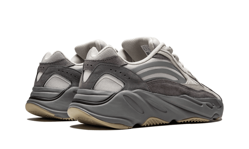 yeezy-700-v2-tephra-socksforsport