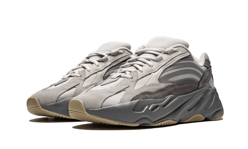 yeezy-700-v2-tephra-socksforsport