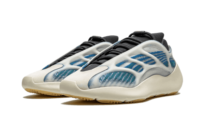 yeezy-700-v3-kyanite-socksforsport