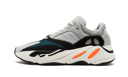 yeezy-700-wave-runner-solid-grey-socksforsport