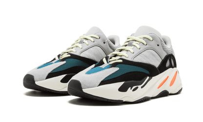 yeezy-700-wave-runner-solid-grey-socksforsport