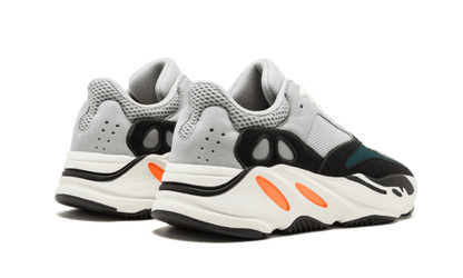 yeezy-700-wave-runner-solid-grey-socksforsport