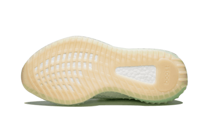 yeezy-boost-350-v2-hyperspace-socksforsport