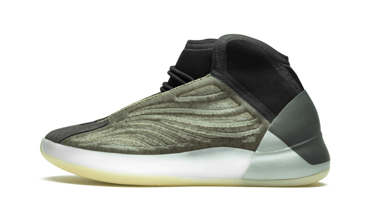 yeezy-qntm-barium-socksforsport