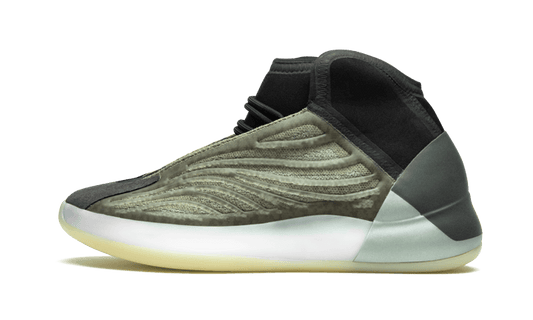 yeezy-qntm-barium-socksforsport