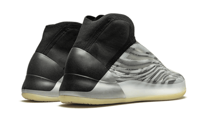 yeezy-qntm-bsktbl-socksforsport