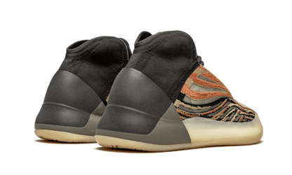 yeezy-qntm-flash-orange-socksforsport