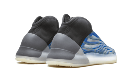 yeezy-qntm-frozen-blue-socksforsport