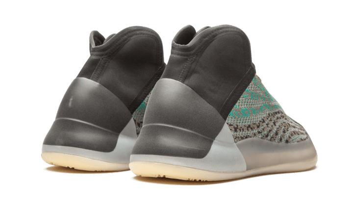 yeezy-qntm-teal-blue-socksforsport
