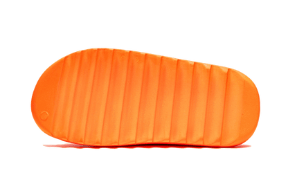 yeezy-slide-enflame-orange-socksforsport