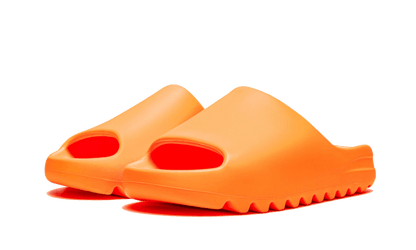 yeezy-slide-enflame-orange-socksforsport