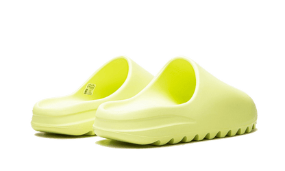 yeezy-slide-glow-green-restock-pair-2022-socksforsport
