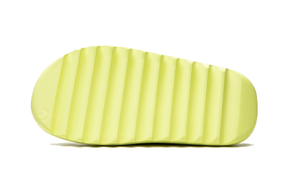 yeezy-slide-glow-green-restock-pair-2022-socksforsport