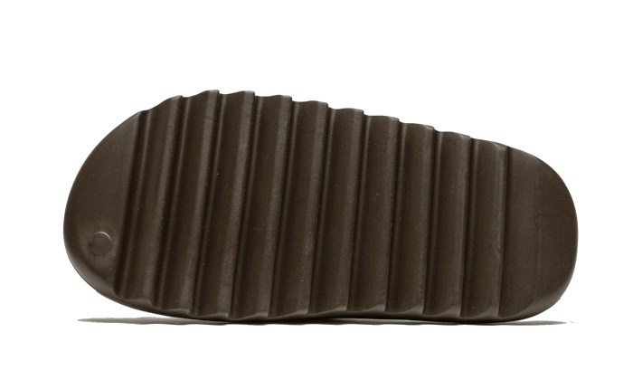yeezy-slide-soot-socksforsport