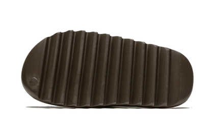 yeezy-slide-soot-socksforsport