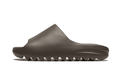 yeezy-slide-soot-socksforsport